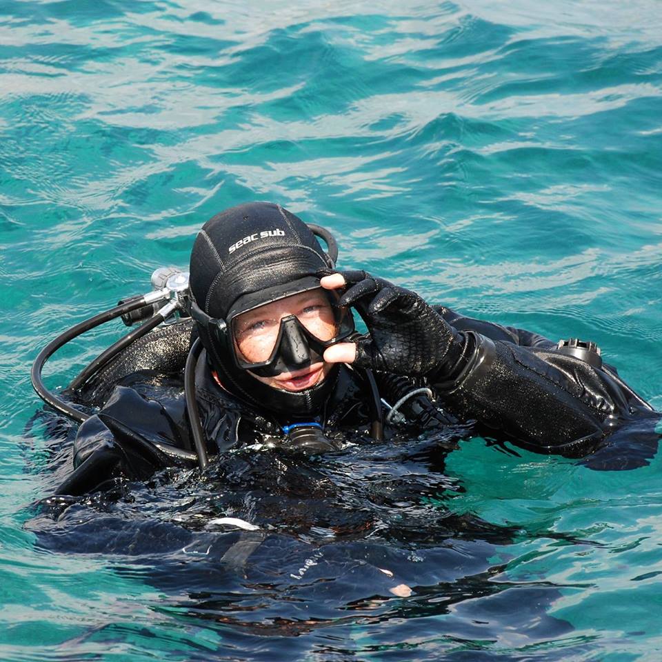 adventuredive AEG-018 facade